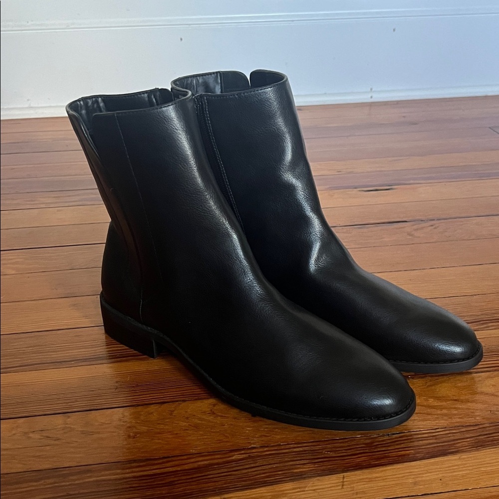NEW! ANN TAYLOR LOFT Minimalist Flat Ankle Boot Classic Black Faux Leather 10.5. - Picture 7 of 9